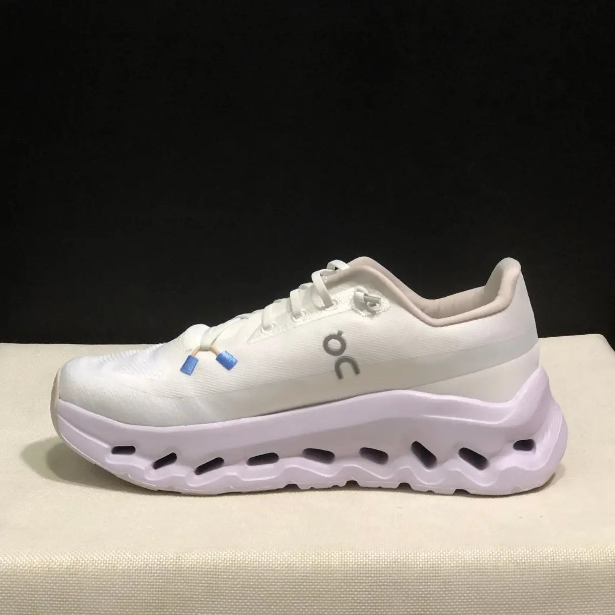 Cloudtilt - Beige Purple