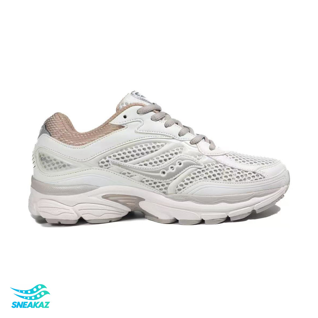 Saucony ProGrid Omni 9 — Blanc et beige — Sneakaz