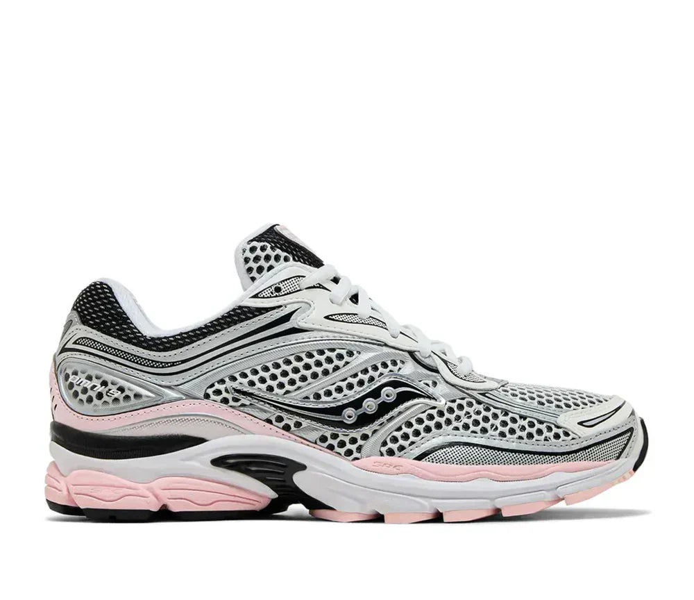 SAUCONY
