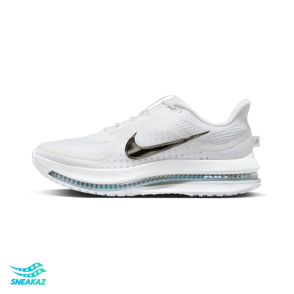 Nike Pegasus Premium — Blanc / Argent Métallisé — vue principale SNEAKAZ