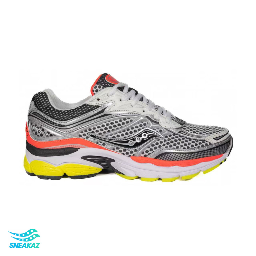 Saucony ProGrid Omni 9 — Gris argent, rouge et jaune — Sneakaz